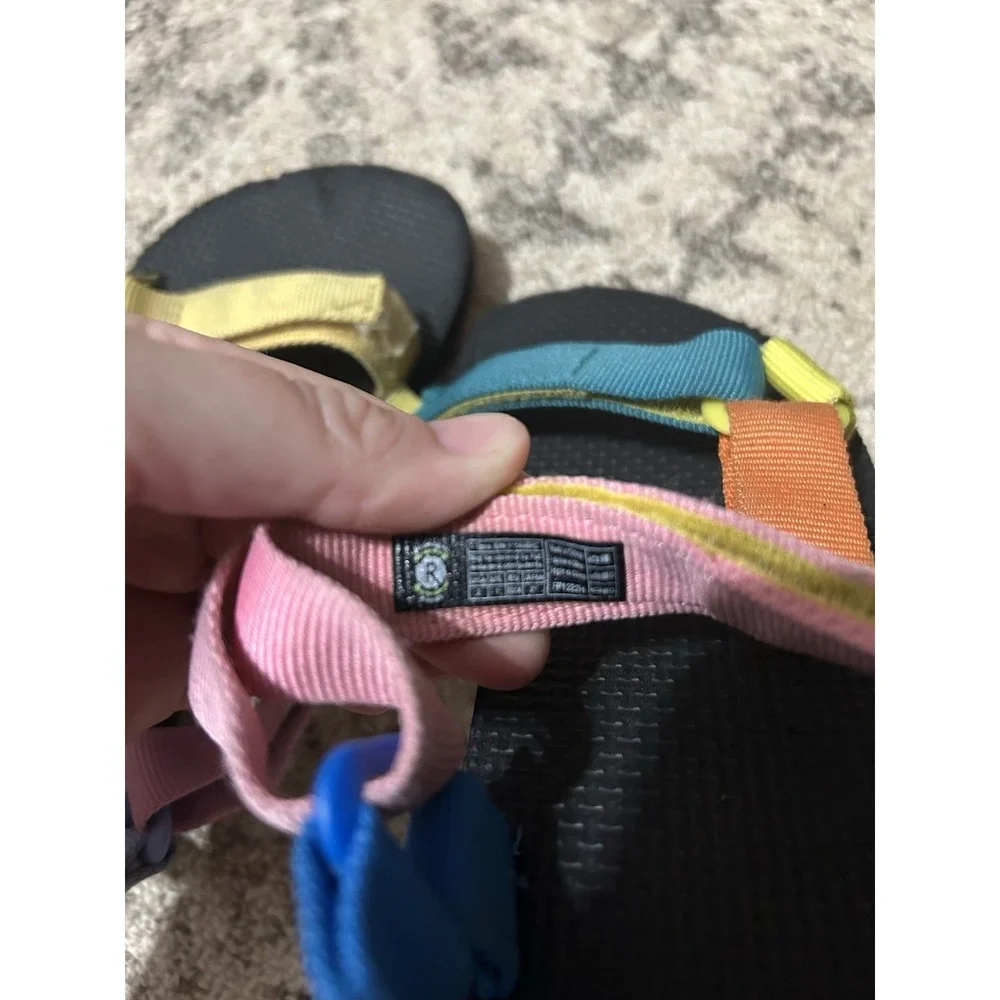 Teva Original Universal Sandal Kids Size 2, 90s Multi Color Straps Beach Casual